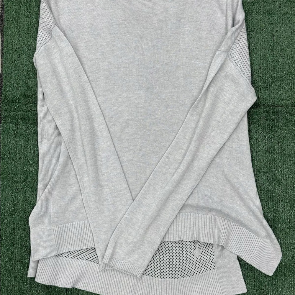 Lululemon Well Being Sweater Lightly Worn Size 10 FAST SHIPPING!
